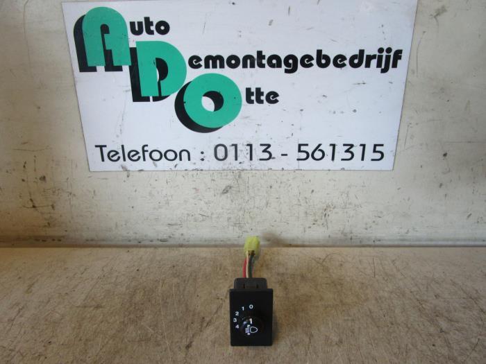 Schakelaar Koplamp Ihv van een Suzuki Swift (Swift 96-), Auto-onderdelen, Dashboard en Schakelaars, Suzuki, Gebruikt, 3 maanden garantie