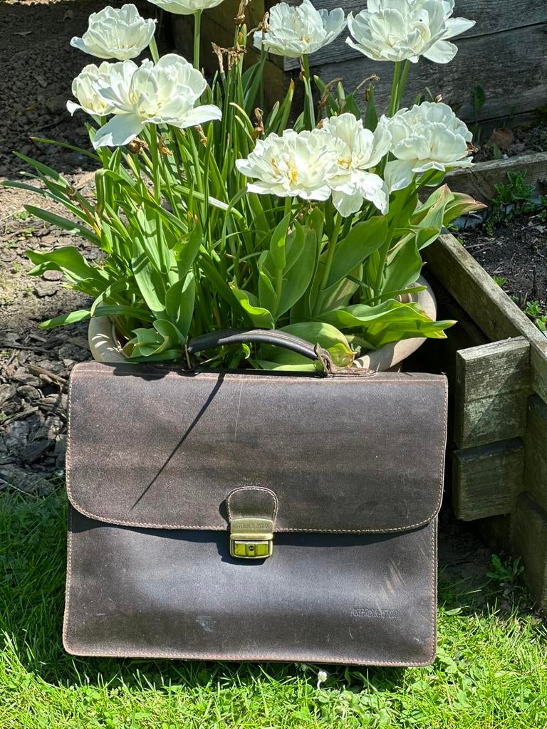 Arthur & Aston leren aktetas met 2 inzetstukken, Ophalen, Zo goed als nieuw, Schouderband