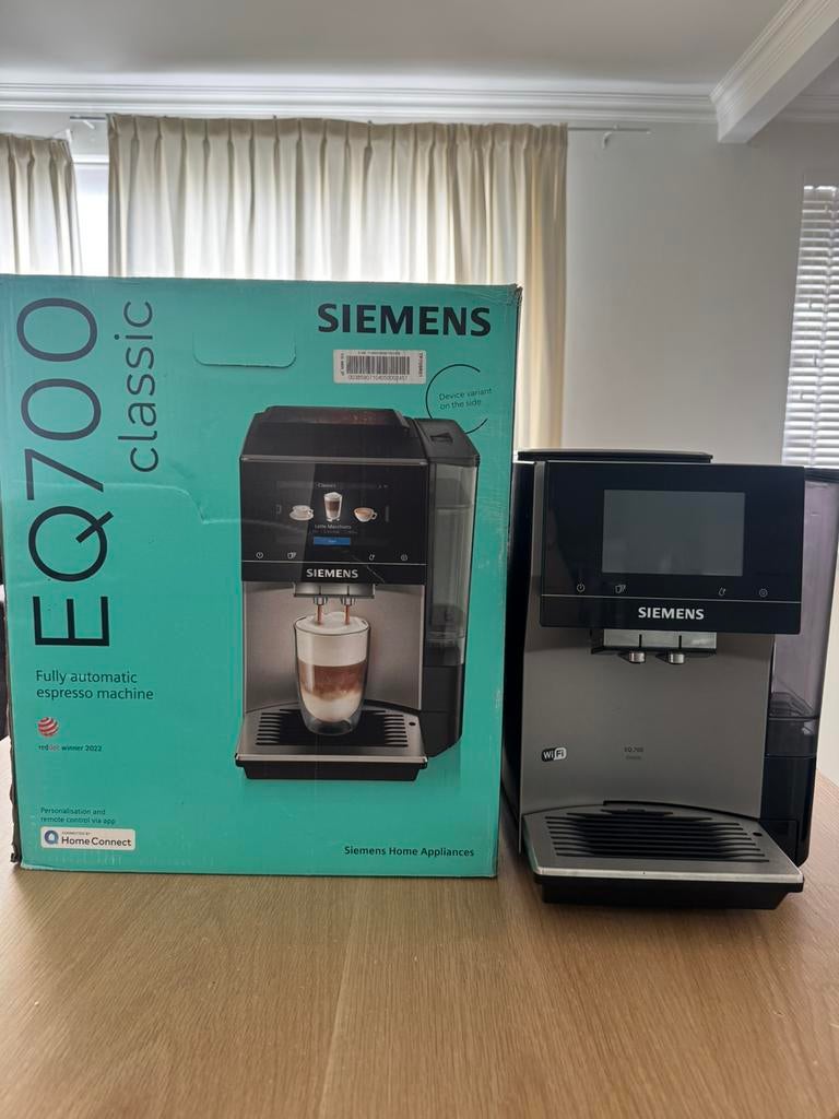 SIEMENS EQ700, Elektronische apparatuur, Koffiezetapparaten, Zo goed als nieuw, Combi, 10 kopjes of meer, Afneembaar waterreservoir