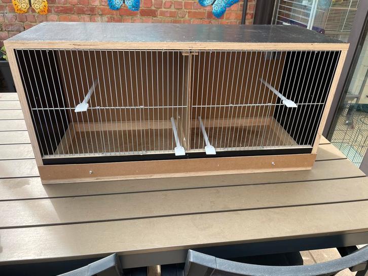 A vendre deux cages d'élevage en bois en très bon état, Animaux & Accessoires, Oiseaux | Cages & Volières, Comme neuf, Cage d'élevage