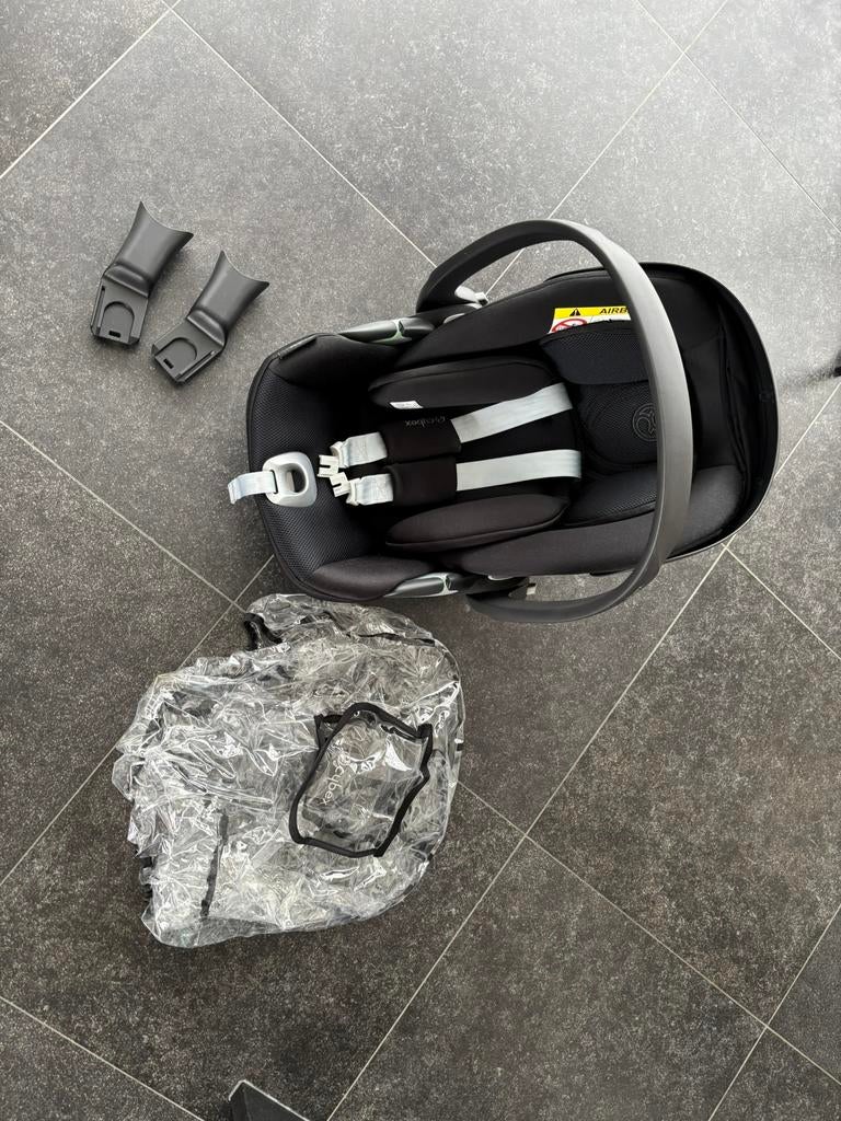 Cybex new Cloud Z2 I-Size deep black + toebehoren, Ophalen, Zo goed als nieuw