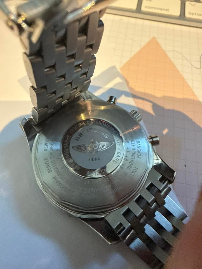 Breitling navitimer b01, Bijoux, Sacs & Beauté, Montres | Hommes, Enlèvement ou Envoi, Comme neuf, Breitling