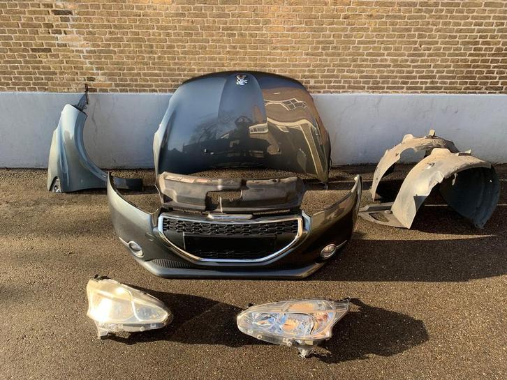 plaatwerk peugeot 208 2012 tot 2015 voorkop voorbumper, Auto-onderdelen, Carrosserie, Bumper, Peugeot, Voor, Gebruikt, Ophalen of Verzenden