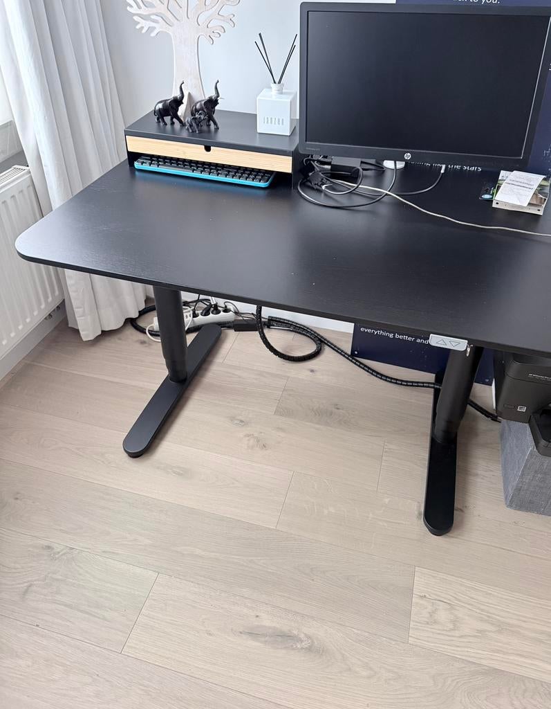 Werkplek compleet met zitsta bureau en bureaustoel, Ophalen, Zwart, 160 cm, Gebruikt