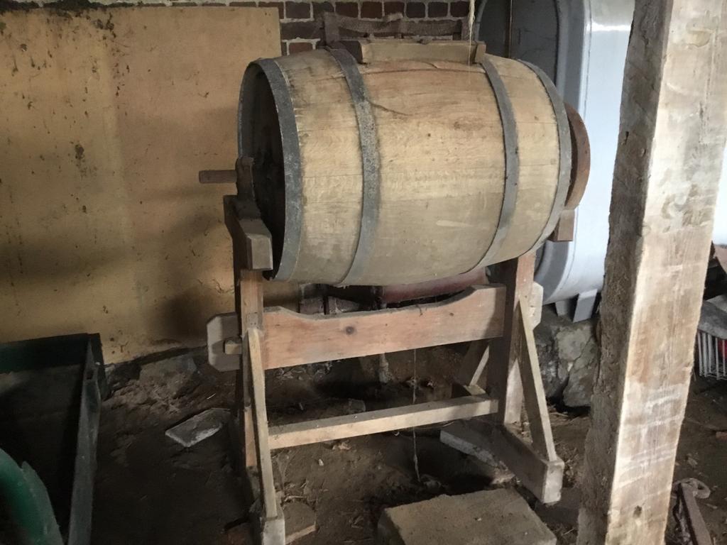 Karnemelk of boter keerder, Ophalen