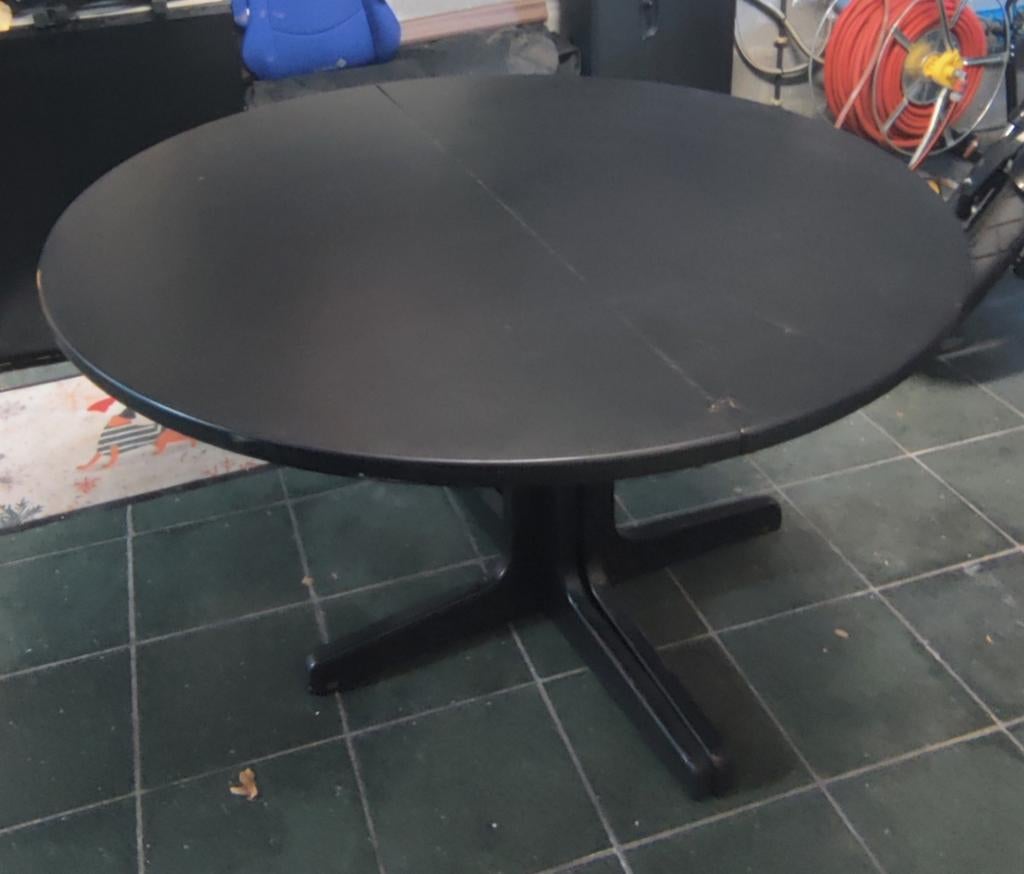 Ronde zwarte houten tafel – Ø120 cm, Huis en Inrichting, Tafels | Eettafels, Gebruikt, Rond, Ophalen