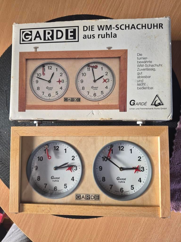 Pendule d'échecs mécanique Garde ruhla - Vintage, Antiquités & Art, Antiquités | Horloges