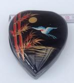 Vintage hartvormig zwart juwelendoosje Thaise stijl, Ophalen of Verzenden, Zo goed als nieuw, Zwart, Hardcase