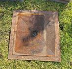 Gietijzeren putdeksel met kader 50x50, Ophalen, Gebruikt