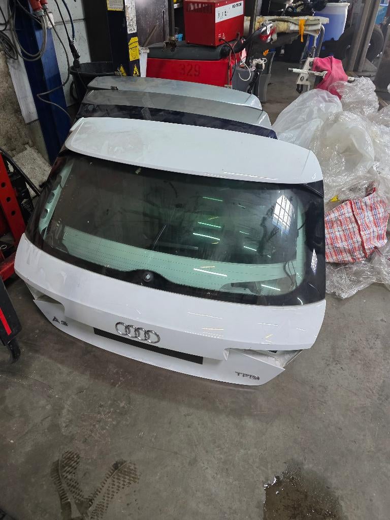 Haillon arriere Audi A3 8Y, Enlèvement, Utilisé, Audi, Haillon arrière