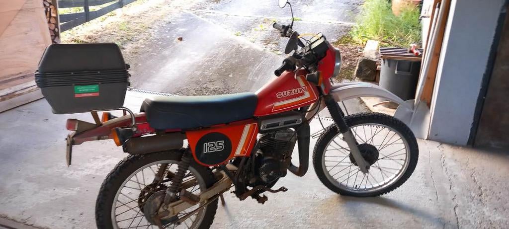 Suzuki 125  ts 125 1982 ( a chercher à Strasbourg, France, Motos, Particulier, Enduro