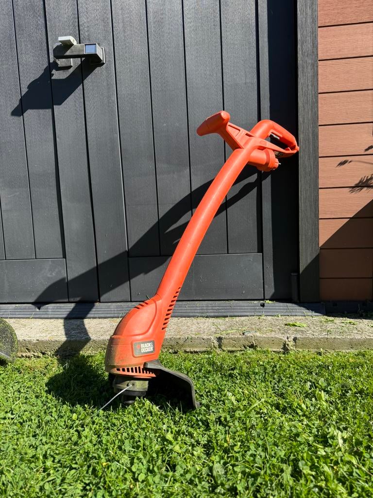 Coupe bordure + 2 bobines neuves, Jardin & Terrasse, Enlèvement, Utilisé, 10 à 30 cm, Électrique