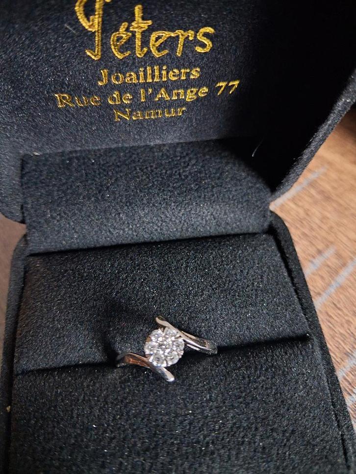 Bague en or blanc avec diamants, Bijoux, Sacs & Beauté, Bagues, Neuf, Femme, Blanc, Or, Avec pierre précieuse, Enlèvement