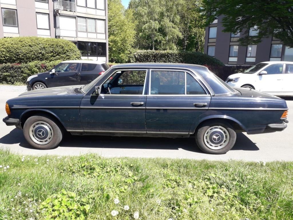 Mercedes 240d (W123), Autos, Cuir, Achat, Boîte manuelle, Bleu