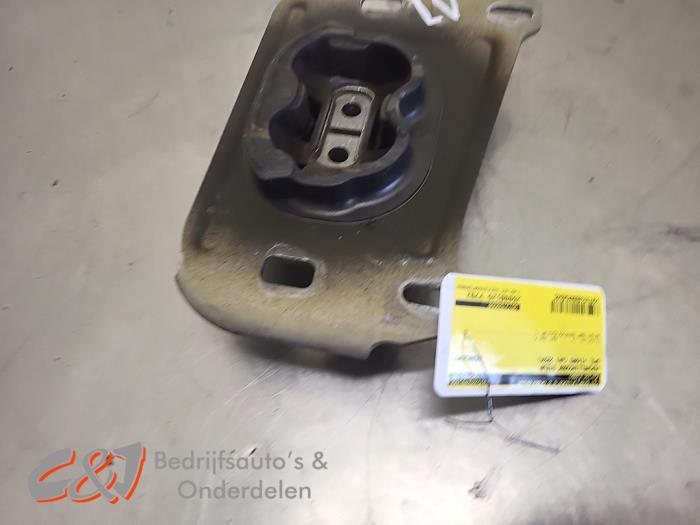 Versnellingsbak Steun van een Opel Vivaro, Auto-onderdelen, Gebruikt, -, -, Opel