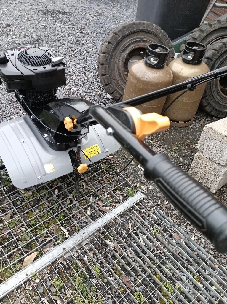 Motoculteur 6 x fraises quasi neuf, Ophalen, Zo goed als nieuw