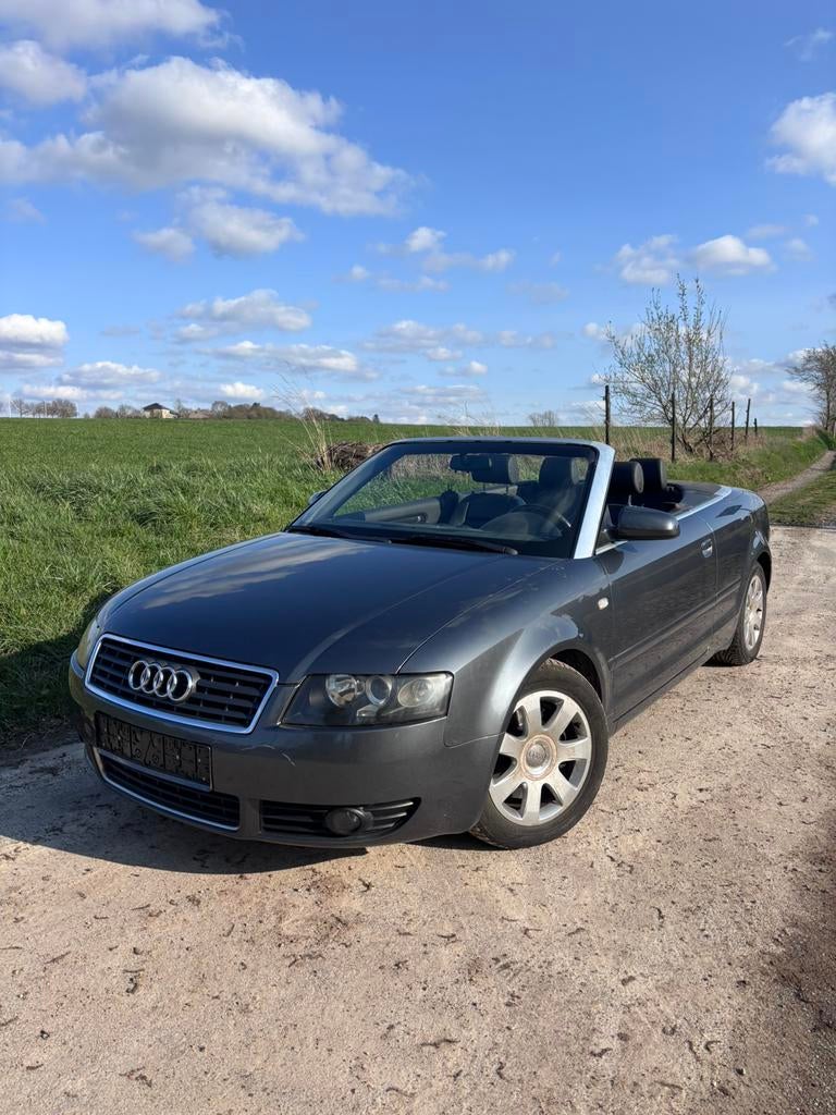 Audi A4 Cabriolet 1.8T essence Cabriolet  cuir 2005 208000km, Autos, Audi, Entreprise, Achat, A4, ABS, Airbags, Air conditionné