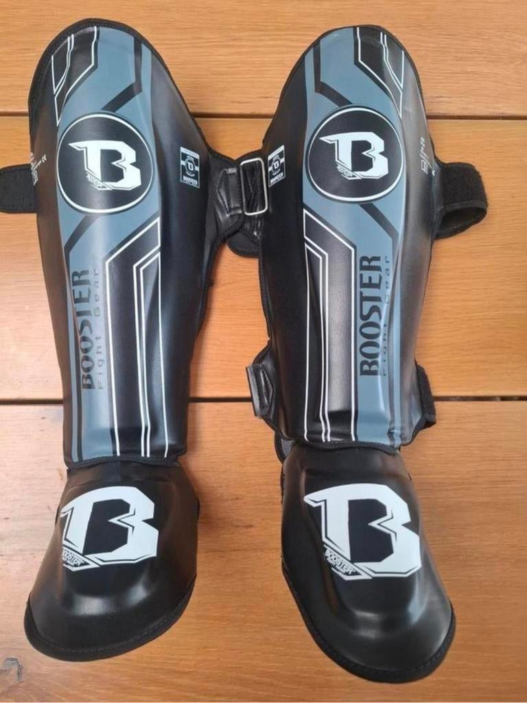 Scheenbeschermers Booster, Sport en Fitness, Vechtsporten en Zelfverdediging, Maat M, Ophalen, Nieuw, Vechtsportbescherming