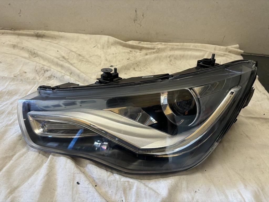 Audi A1 Linker Koplamp Compleet 8X0941005, Gebruikt, -, -, -