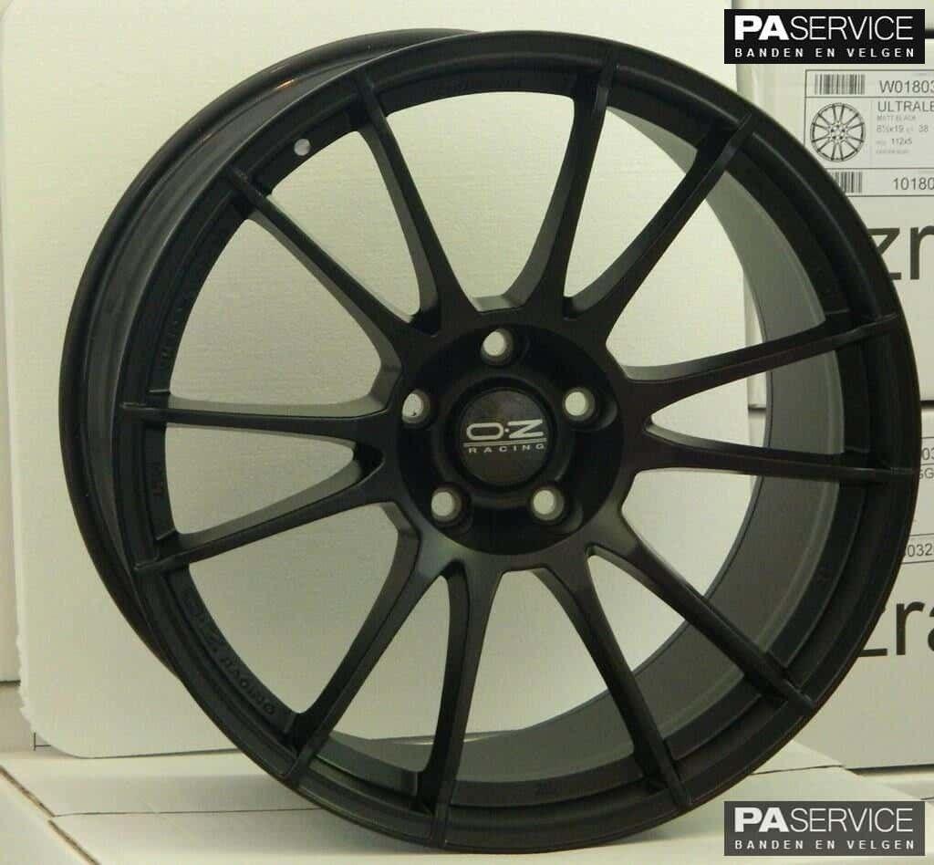 Nw 19 inch Matblack OZ Ultraleggera Mini F55 F56 set Hankook, 19 inch, -, -, Banden en Velgen
