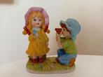 Vintage beeldje van een handgeschilderd jongen en een meisje, Antiek en Kunst, Ophalen of Verzenden