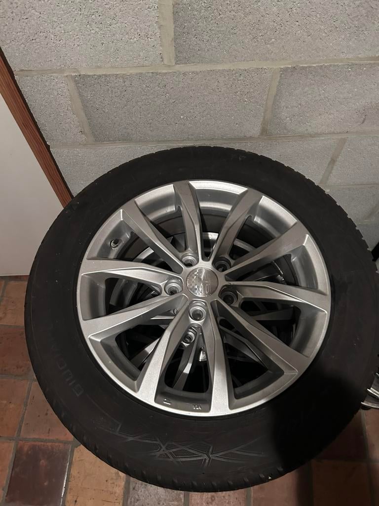 Kit Hiver alu 215/60 R17 5X114.3, Autos : Pièces & Accessoires, Pneus & Jantes, Enlèvement