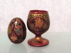 Russische oude decoratieve houten eier met sokkel, Antiek en Kunst, Curiosa en Brocante, Ophalen of Verzenden