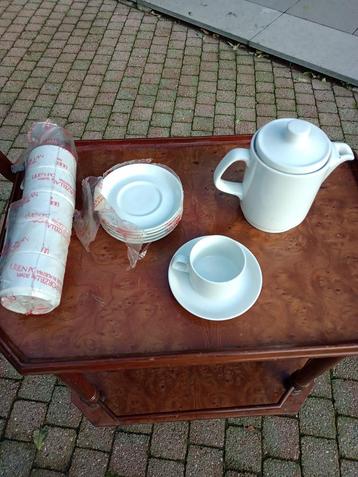 koffie servies 6 pers nieuw 5€.