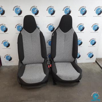 C1 2020 interieur  5 drs   met pas 11000 km van engelse auto beschikbaar voor biedingen