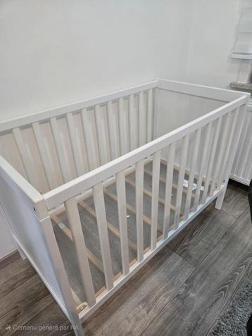 Lit bébé avec matelas, Enlèvement, Utilisé, Lit