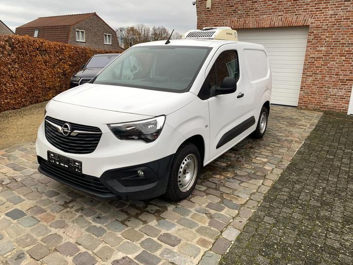 Opel COMBO met frigo koeling, Auto's, Bestelwagens en Lichte vracht, Particulier, Te koop, Achteruitrijcamera, Opel, Diesel, Euro 6