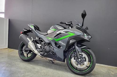 Kawasaki Ninja 500 SE (A2) (4j garantie, 4j Assistance), Motoren, Motoren | Kawasaki, Bedrijf, Sport, 12 t/m 35 kW, 2 cilinders