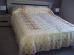 Satijnen sprei voor 2 personen, Huis en Inrichting, Slaapkamer | Beddengoed, Ophalen of Verzenden, Zo goed als nieuw, Deken of Dekbed