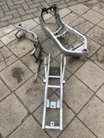 Frame met papieren Derbi Gpr 125 cc 2takt 2008 A1 11KW motor, Enlèvement ou Envoi, Comme neuf, Cadre