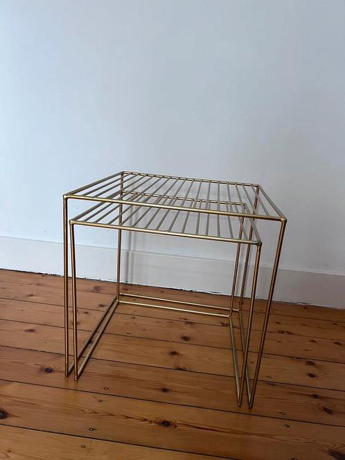 Unieke set design bijzettafels in goud / messing (metaal), Huis en Inrichting, Tafels | Bijzettafels, Zo goed als nieuw, Ophalen
