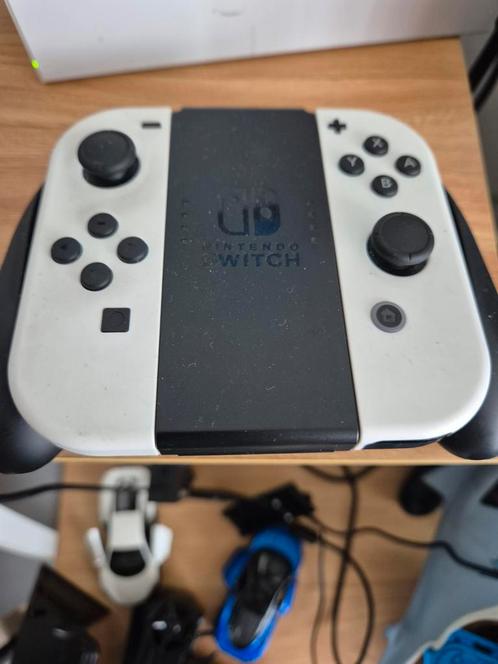 Nintendo Switch OLED - Model + Mario Kart 8 Delux, Games en Spelcomputers, Spelcomputers | Nintendo Switch, Zo goed als nieuw
