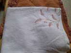 Tafellaken geborduurd, Huis en Inrichting, Ophalen, Zo goed als nieuw, Rechthoek, Binnen