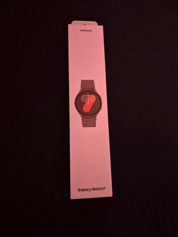 Samsung Galaxy Watch7 beschikbaar voor biedingen
