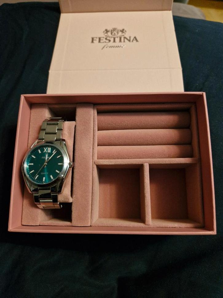 Montre festina boyfriend vert, Handtassen en Accessoires, Horloges | Dames, Nieuw, Polshorloge, Overige merken, Staal, Staal, Ophalen