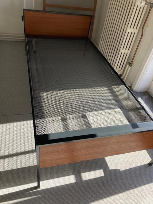 vintage jaren '70 1persoonsbed auping + nachtkastje en stoel, Huis en Inrichting, Slaapkamer | Bedden, Gebruikt, Eenpersoons, 90 cm
