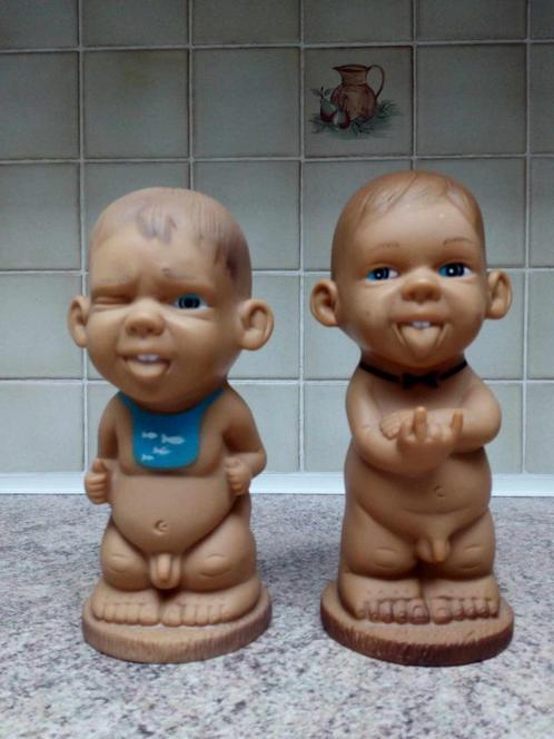 Vintage 2x spaarpot vieze ventjes van J.Mira, Verzamelen, Spaarpotten, Gebruikt, Overige thema's, Kunststof, Ophalen