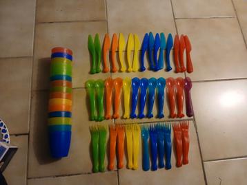 Bestek en bekers ikea beschikbaar voor biedingen