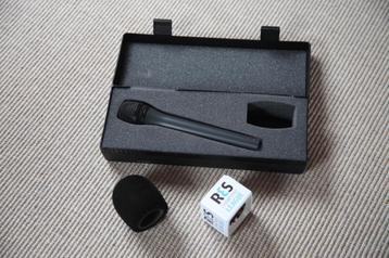 Micro Sennheiser MD 46 + bonnette + 2 cables XLR 5 et 10m beschikbaar voor biedingen