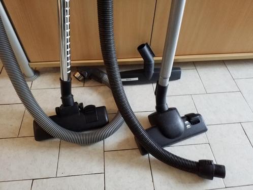 Ensemble  Tuyaux, manche et brosse pour aspirateur miele, Electroménager, Aspirateurs, Aspirateur, Enlèvement