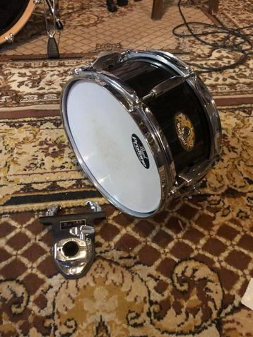Pearl Firecracker Snare incl. ISS mount.
