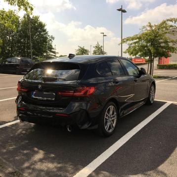 BMW 120i, Autos, Achat, Détection des panneaux routiers, Carnet d'entretien, Bleu