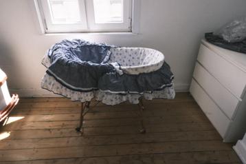 rotan kinderbed  beschikbaar voor biedingen