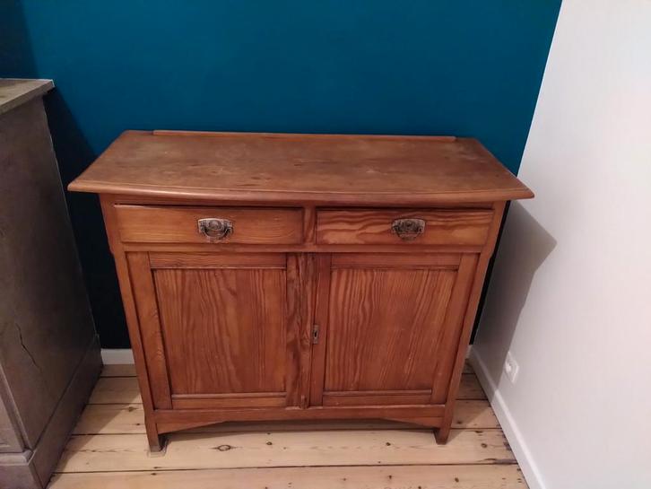 A DONNER : Buffet ancien en bois, Maison & Meubles, Armoires | Buffets, Enlèvement