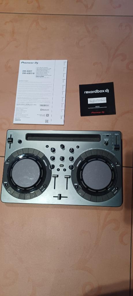 Mengpaneel controller Pioneer DJ DDJ-WeGO4, Musique & Instruments, Tables de mixage, Comme neuf, Entrée micro, Enlèvement ou Envoi