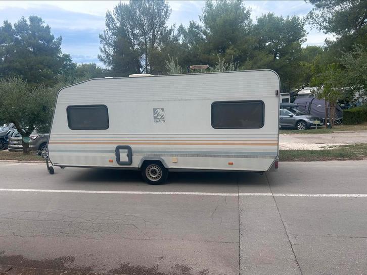 Knaus sudwind, Caravans en Kamperen, Caravans, Particulier, tot en met 4, 1000 - 1250 kg, Standaardzit, Knaus, Omvormbare zithoek